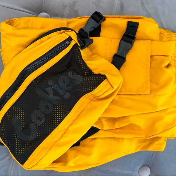 COOKIESSF CARPE DIEM Cargo pants university gold w/ detachable pack 2XL - Picture 1 of 3